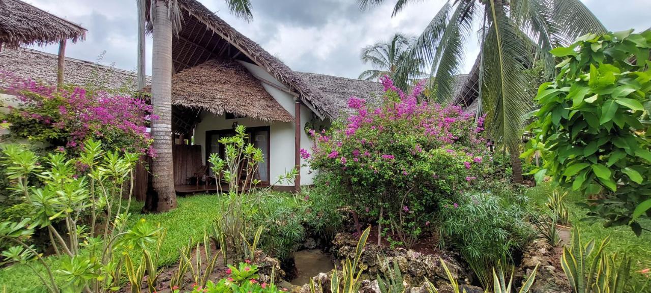 Kena Beach Hotel Matemwe  Exterior photo